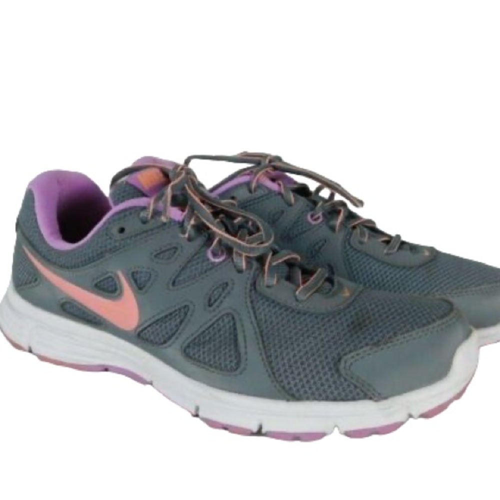 Nike Tennis Shoes